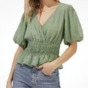 ASTR the Label Chiffon Smocked Blouse Sage Green Puff Sleeve Women’s Top Size M